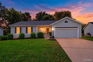 120 Oak Valley Dr, Saint Peters, MO 63376 - Photo 1