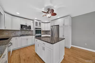 2 Lakeview Court, Lake Saint Louis, MO 63367 - Photo 9