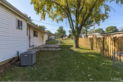 2701 Woodbury Drive, Saint Louis, MO 63125 - Photo 37