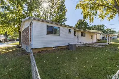 2701 Woodbury Drive, Saint Louis, MO 63125 - Photo 7