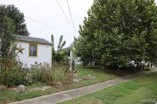 202 E Caldwell St, Paris, MO 65275 - Photo 7