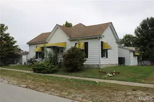 202 E Caldwell St, Paris, MO 65275 - Photo 3