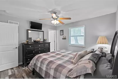 1027 Lakeshore Drive, De Soto, MO 63020 - Photo 15