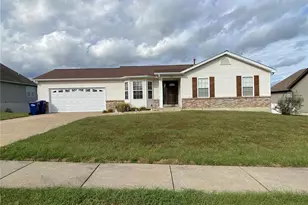 275 Meadow Crest Dr, Troy, MO 63379 - Photo 1