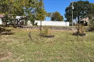 875 Rudolph St, Bourbon, MO 65441 - Photo 3