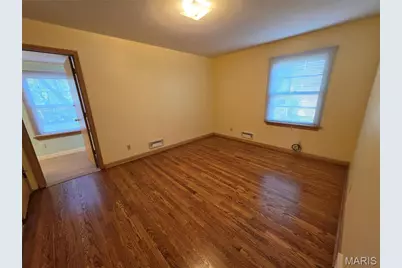 8 Buckeye Drive, Ferguson, MO 63135 - Photo 17