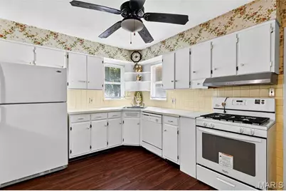 7012 N Hanley Road, Hazelwood, MO 63042 - Photo 7