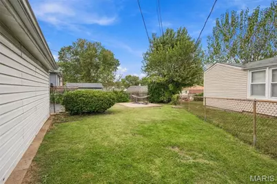 9458 Mackenzie Road, Affton, MO 63123 - Photo 39