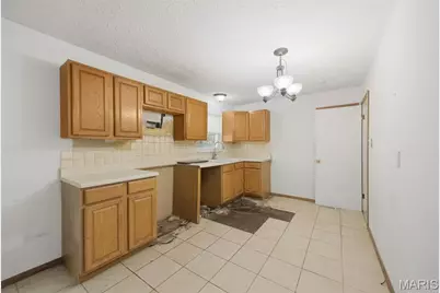 10692 Foxpath Drive, Saint Louis, MO 63137 - Photo 7