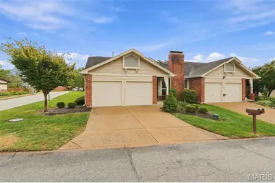 646 Sandy Summit Drive, Ballwin, MO 63021 - Photo 1