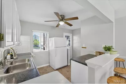 2042 Gascony Parc Drive #2042, Lake Saint Louis, MO 63367 - Photo 3