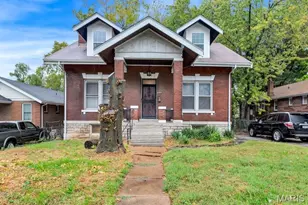 8209 St Charles Ln, Saint John, MO 63114 - Photo 1