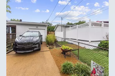 975 Sherman Lane, Florissant, MO 63031 - Photo 21