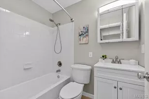 12453 Westport Dr, Saint Louis, MO 63146 - Photo 15