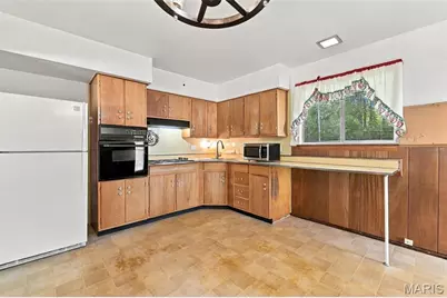 8622 North Avenue, Saint John, MO 63114 - Photo 5