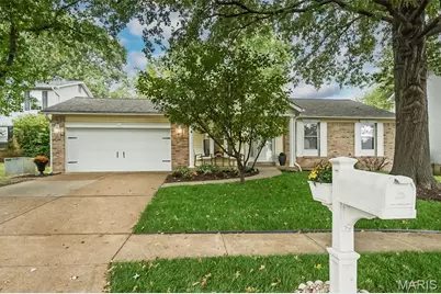 3049 Arrowhead Point Drive, Oakville, MO 63129 - Photo 1