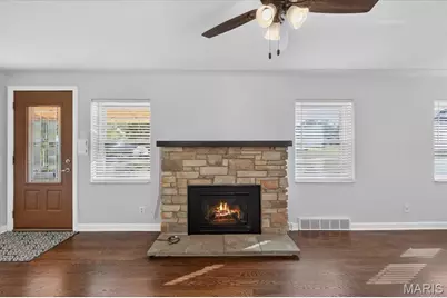 9929 Berwick Drive, Affton, MO 63123 - Photo 5