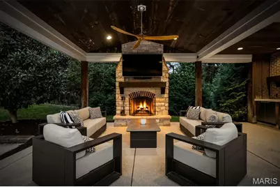 12525 Darien Drive, Town and Country, MO 63141 - Photo 7