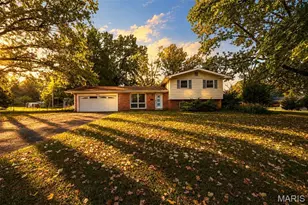 10942 Ridgecrest Dr, Saint Ann, MO 63074 - Photo 1