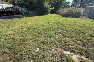 9330 Latrobe Ave, Breckenridge Hills, MO 63114 - Photo 1