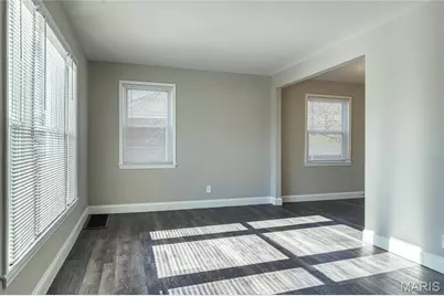 8135 Canton Avenue, University City, MO 63130 - Photo 3