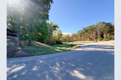 8889 Parrot Dr, French Village, MO 63036 - Photo 5