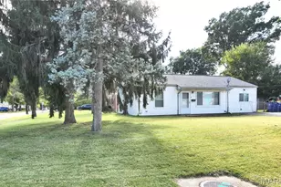 11258 Saint Damian Dr, Saint Ann, MO 63074 - Photo 1