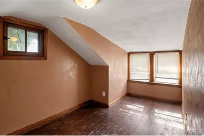 300 S Clark Avenue, Ferguson, MO 63135 - Photo 11