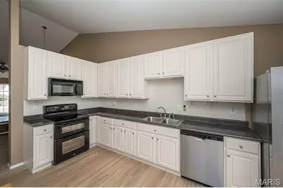 121 Hunters Run Court, Eureka, MO 63025 - Photo 5