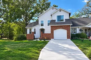 61 Broken Oak Ct, Saint Peters, MO 63304 - Photo 1