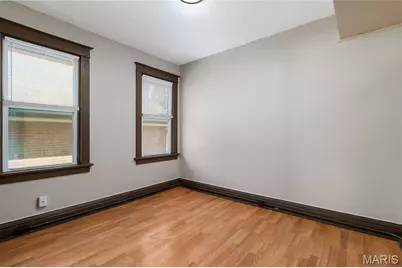 6731 Crest Avenue, University City, MO 63130 - Photo 9