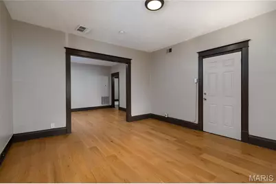 6731 Crest Avenue, University City, MO 63130 - Photo 3