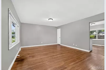 6717 Lightwood Drive, Hazelwood, MO 63042 - Photo 5