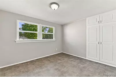 8454 Engler Avenue, Saint John, MO 63114 - Photo 13