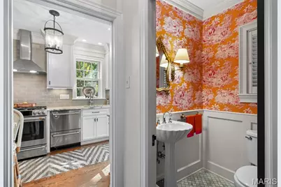 8150 Stanford Avenue, University City, MO 63130 - Photo 23