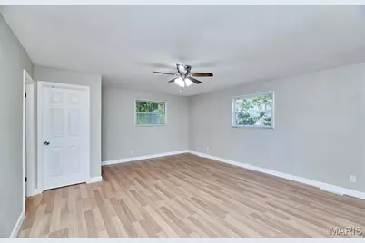 842 Holiday Avenue, Hazelwood, MO 63042 - Photo 21