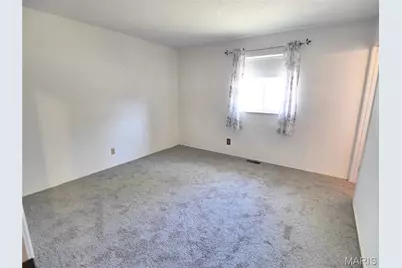 2580 Hedgerow Drive, Florissant, MO 63031 - Photo 13
