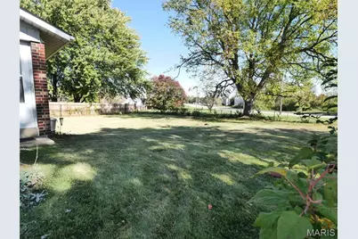 2580 Hedgerow Drive, Florissant, MO 63031 - Photo 19