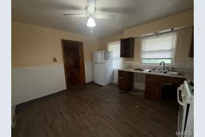333 S Elizabeth Avenue, Ferguson, MO 63135 - Photo 7