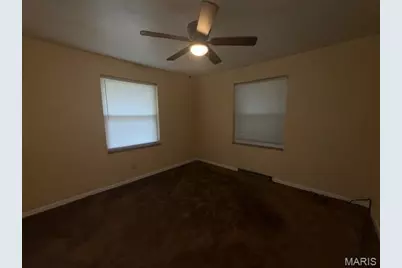 333 S Elizabeth Avenue, Ferguson, MO 63135 - Photo 5