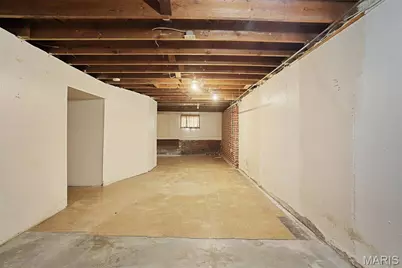 5673 Parchester Drive, Saint Louis, MO 63121 - Photo 17