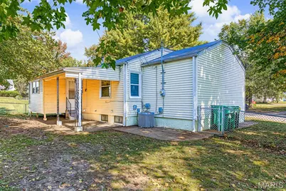 10327 Ashbrook Drive, Bellefontaine Neighbors, MO 63137 - Photo 27