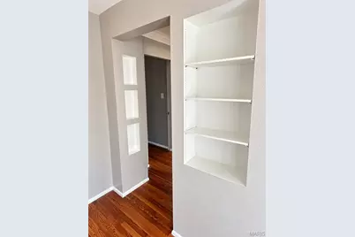 631 Holiday Avenue, Hazelwood, MO 63042 - Photo 9