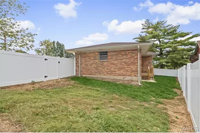 9045 Mathilda Avenue, Affton, MO 63123 - Photo 27