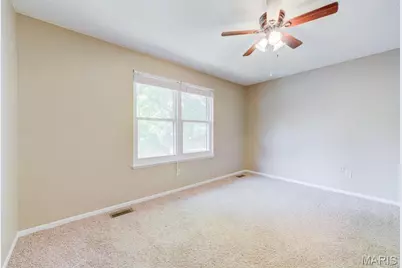 561 Queen Ann Drive, Hazelwood, MO 63042 - Photo 23