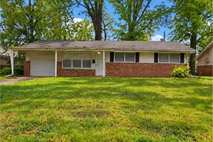9805 Duke Dr, Moline Acres, MO 63136 - Photo 1