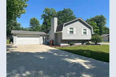 2 Hanging Tree Court, Saint Peters, MO 63376 - Photo 1