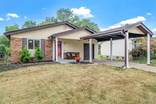 2620 Lindsay Ln, Florissant, MO 63031 - Photo 1