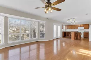 3609 Summer Brook Ct, Oakville, MO 63129 - Photo 3