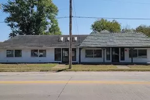404 S 1st St, Pacific, MO 63069 - Photo 1